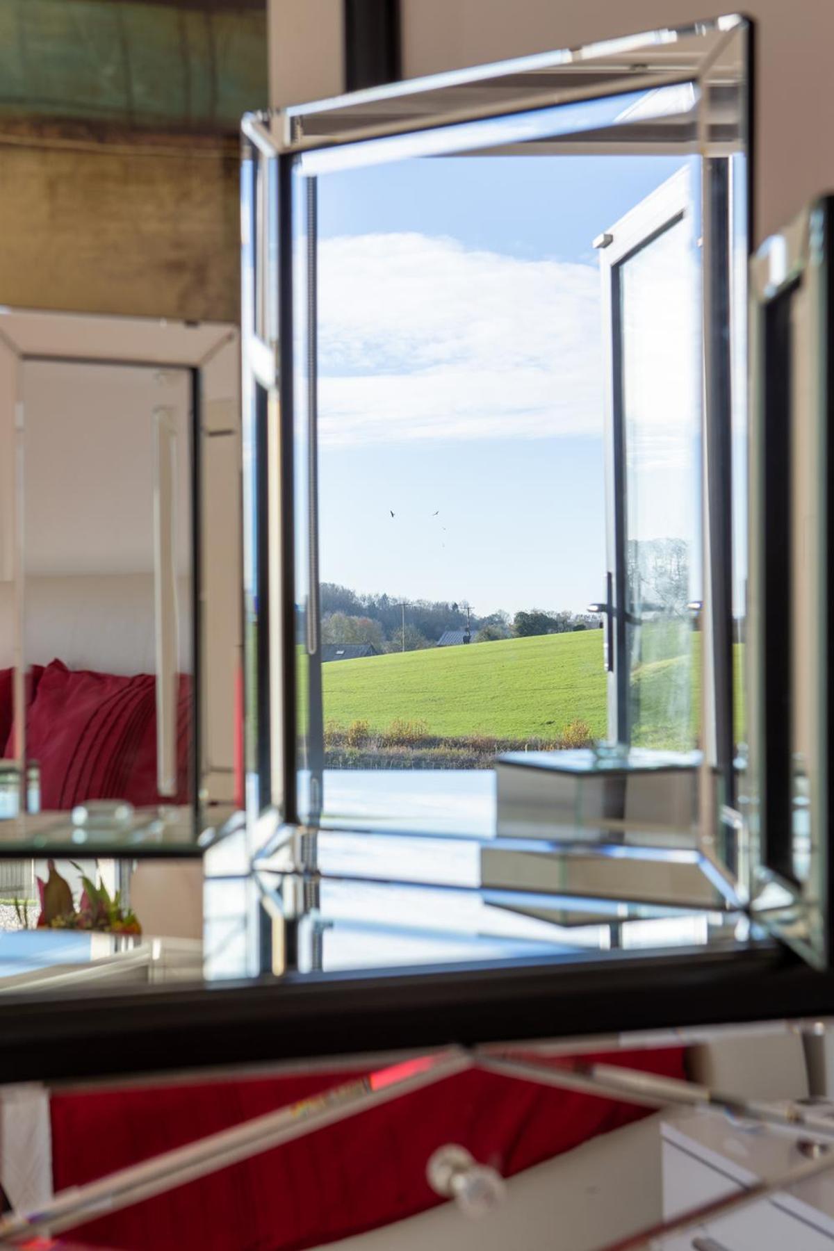 The Retreat, Sauna & Hot Tub, Charming & Cosy Gem Бландфорд Форъм Екстериор снимка